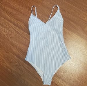 Hm xs swim suit. New without tags